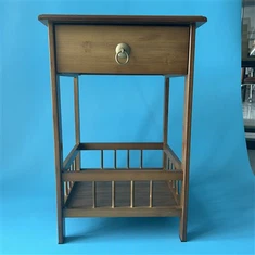 Drevený stojan na kvety so zásuvkou